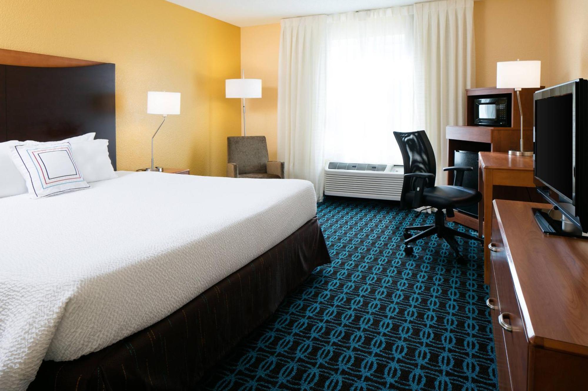 Fairfield Inn & Suites Kansas City Airport Екстер'єр фото