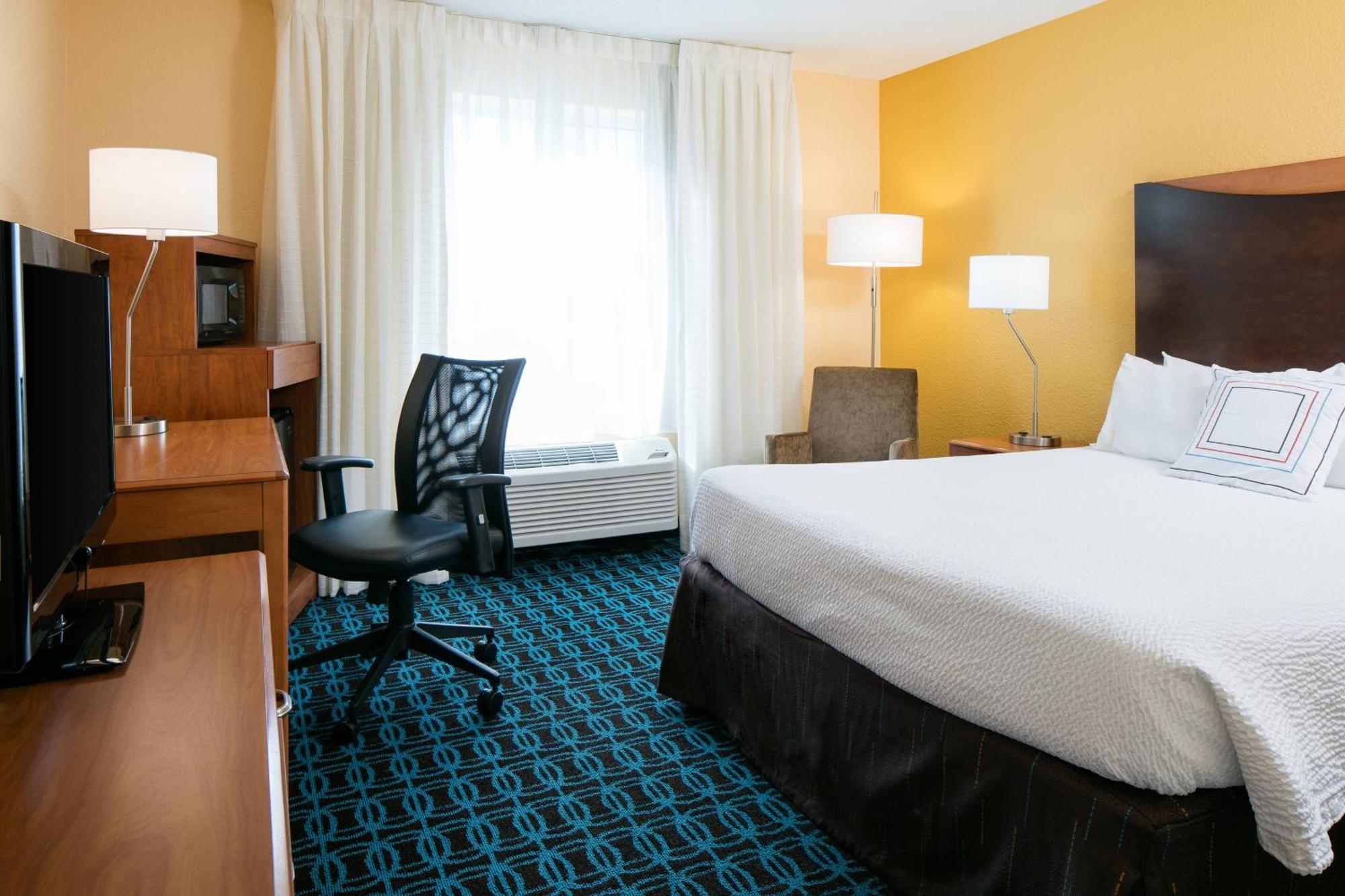 Fairfield Inn & Suites Kansas City Airport Екстер'єр фото