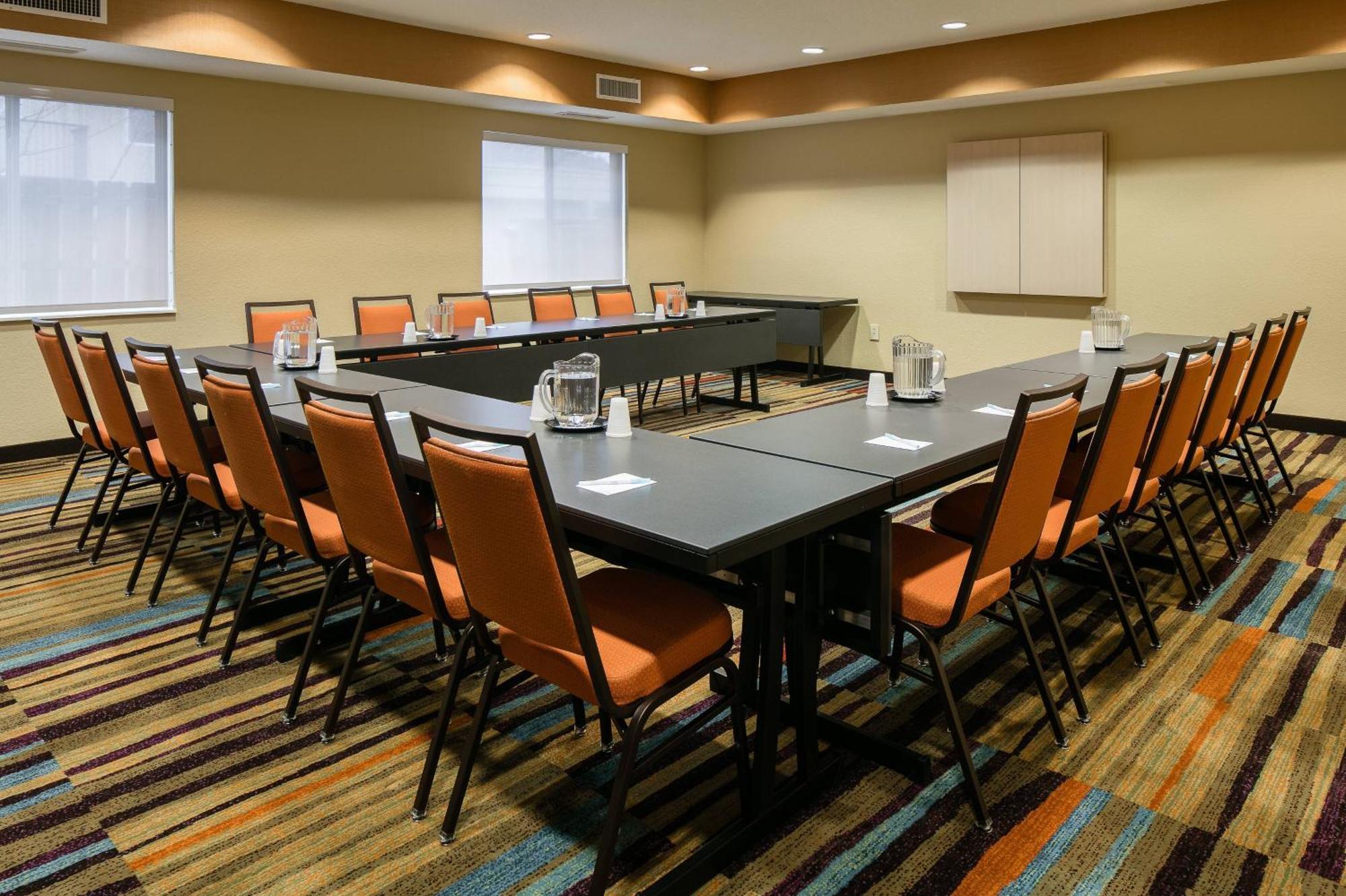 Fairfield Inn & Suites Kansas City Airport Екстер'єр фото
